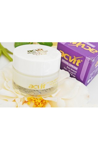 كريم آكفيت لتفتيح البشرة